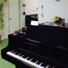 グランドピアノの写真
